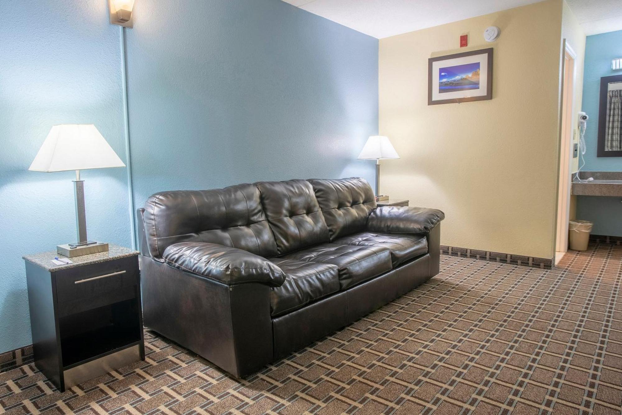 OYO Hotel Knoxville TN Cedar Bluff I-40 Exterior foto